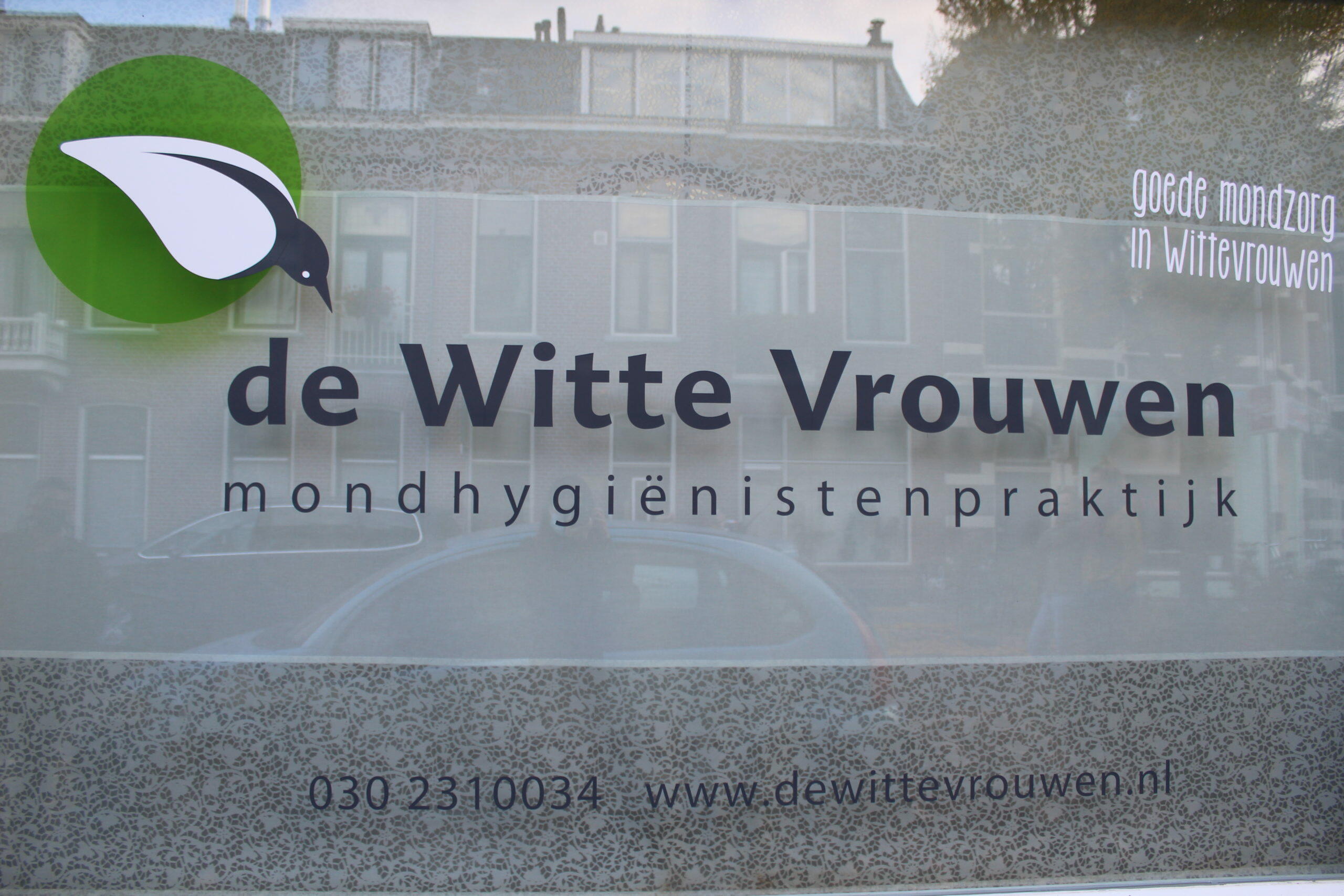 Gevel De Witte Vrouwen Mondhygiënist